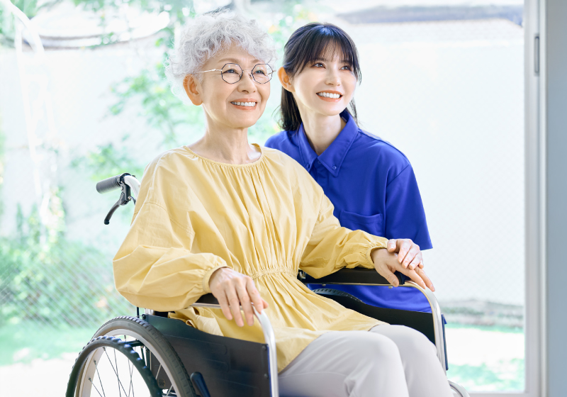 芦屋のリハビリ・トレーニングサロンReHAB.のスタッフと利用者のイメージ写真